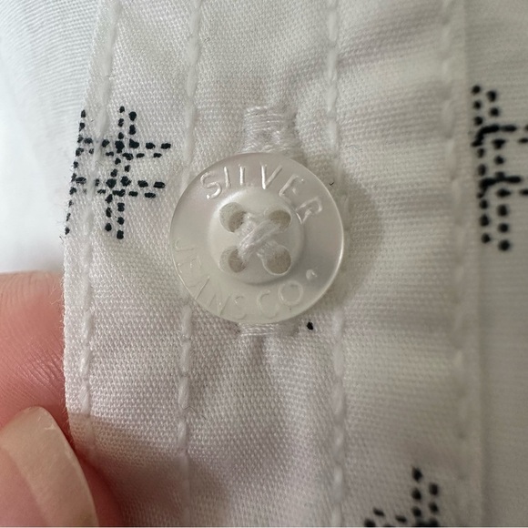 NWT White  Short Sleeve Button Shirt Boys Youth Large  Silver Jeans Tic Tac Toe - Picture 5 of 9